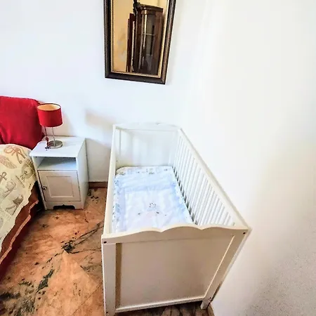Gabry's Three-bedroom Big Near Center & Train Station To Pisa And Florence & Ferries To Sardegna Corsica Apartment *